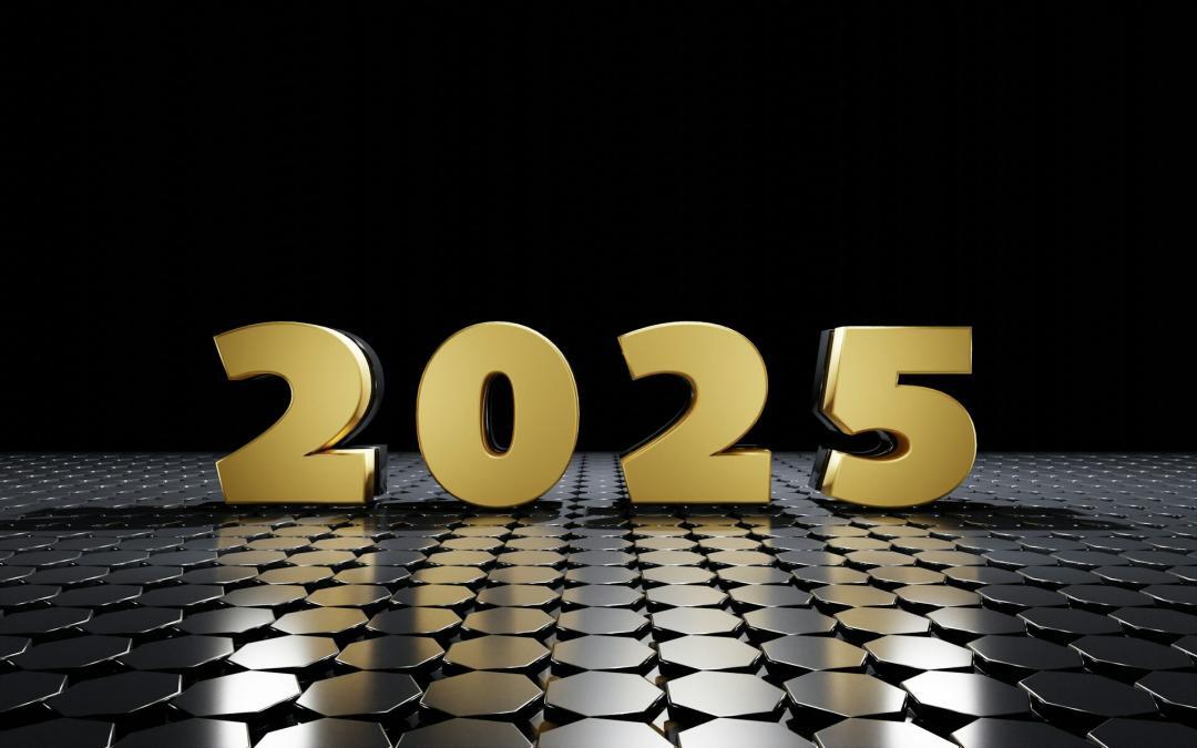 numbers 2025 In Gold reflecting off of the surface